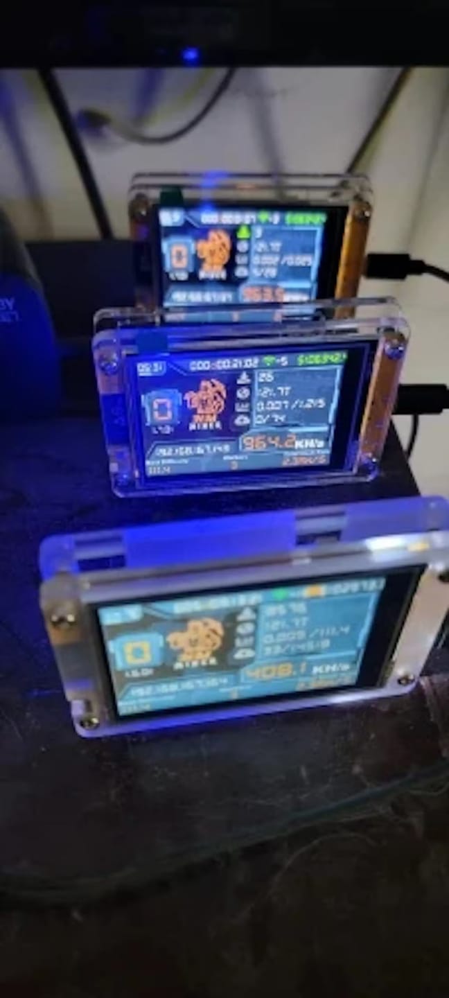 Customer photo review of Akai Miner ESP32 Smart Solo Node 960KH/s
