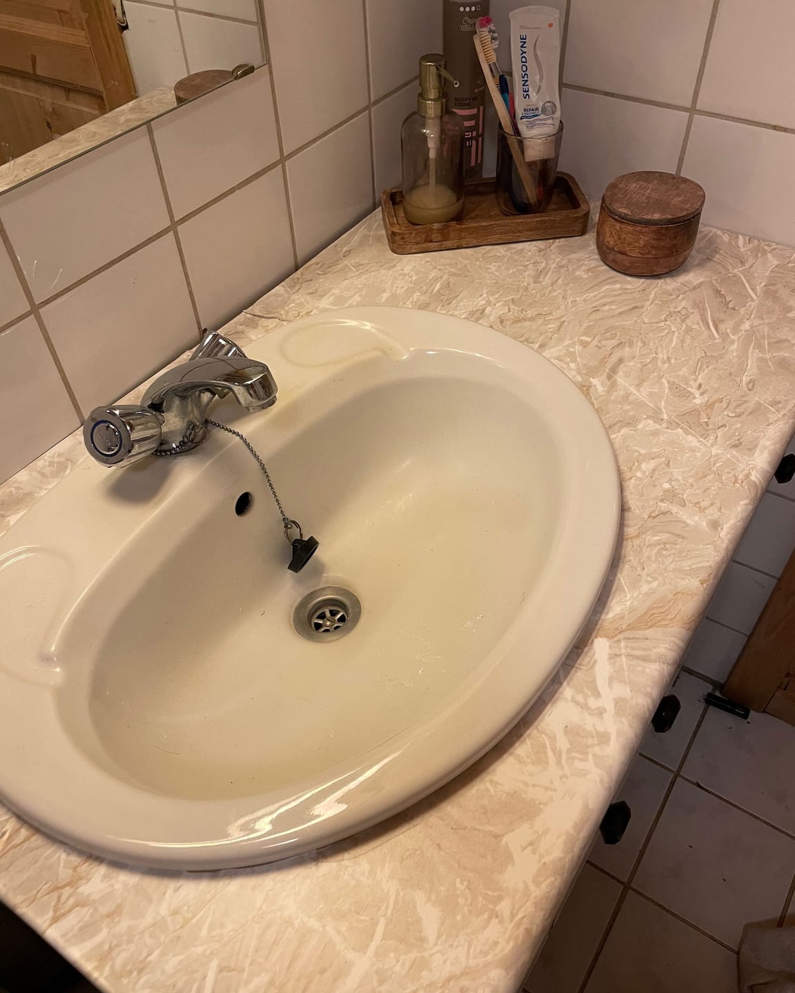Customer photo review of Cortes marmor kontaktplast