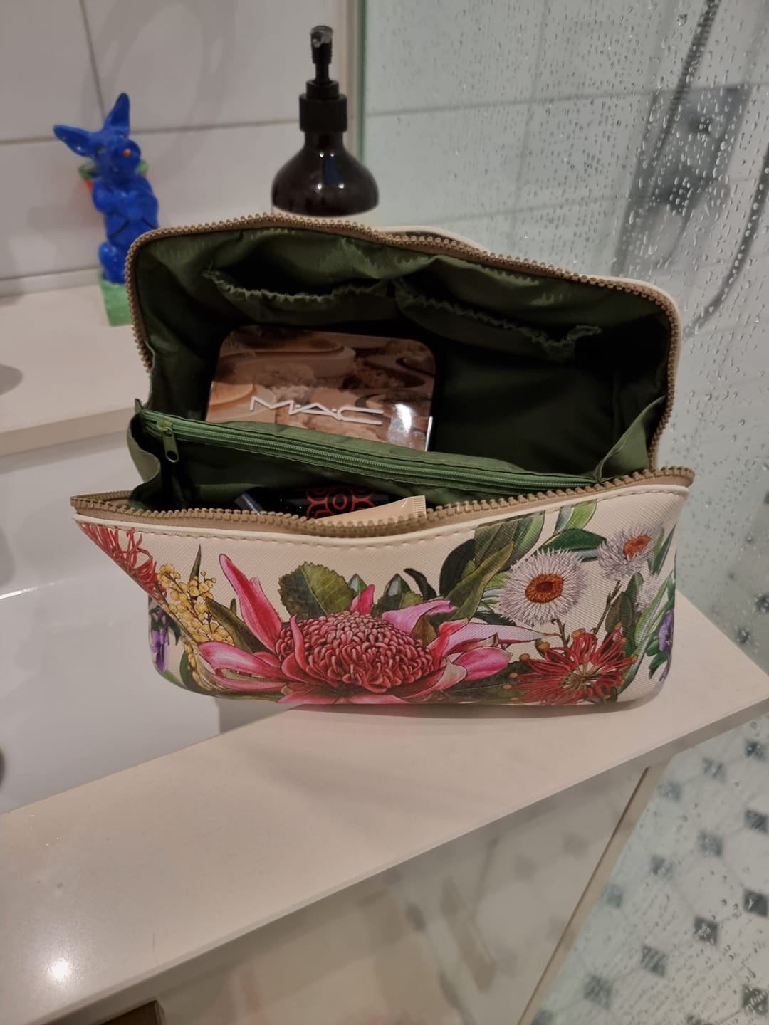 Customer photo review of Cosmetic Bag Botanical Blooms