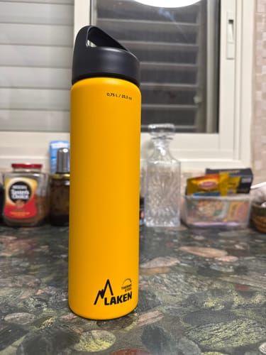 Customer photo review of בקבוק שתיה לאקן שומר קור וחום תרמו קלאסיק פתח רחב - 750 מ"ל