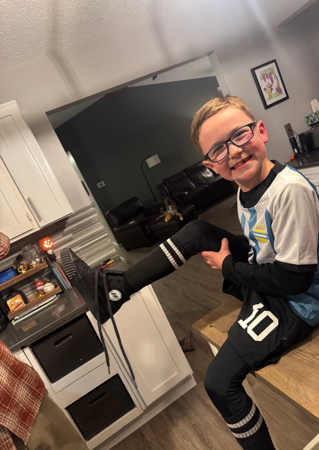 Customer photo review of 1993 Kids Center High-Top Black