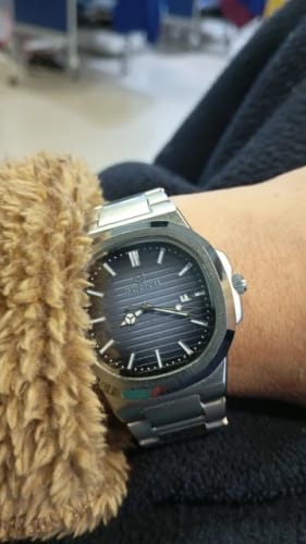Customer photo review of ORENTHWATCH LEGACY – L'ÉLÉGANCE DU SUCCÈS