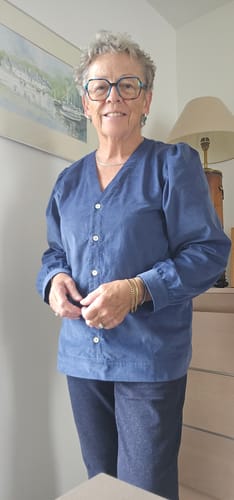 Customer photo review of Blouse Léocadie - velours milleraies bleu océan