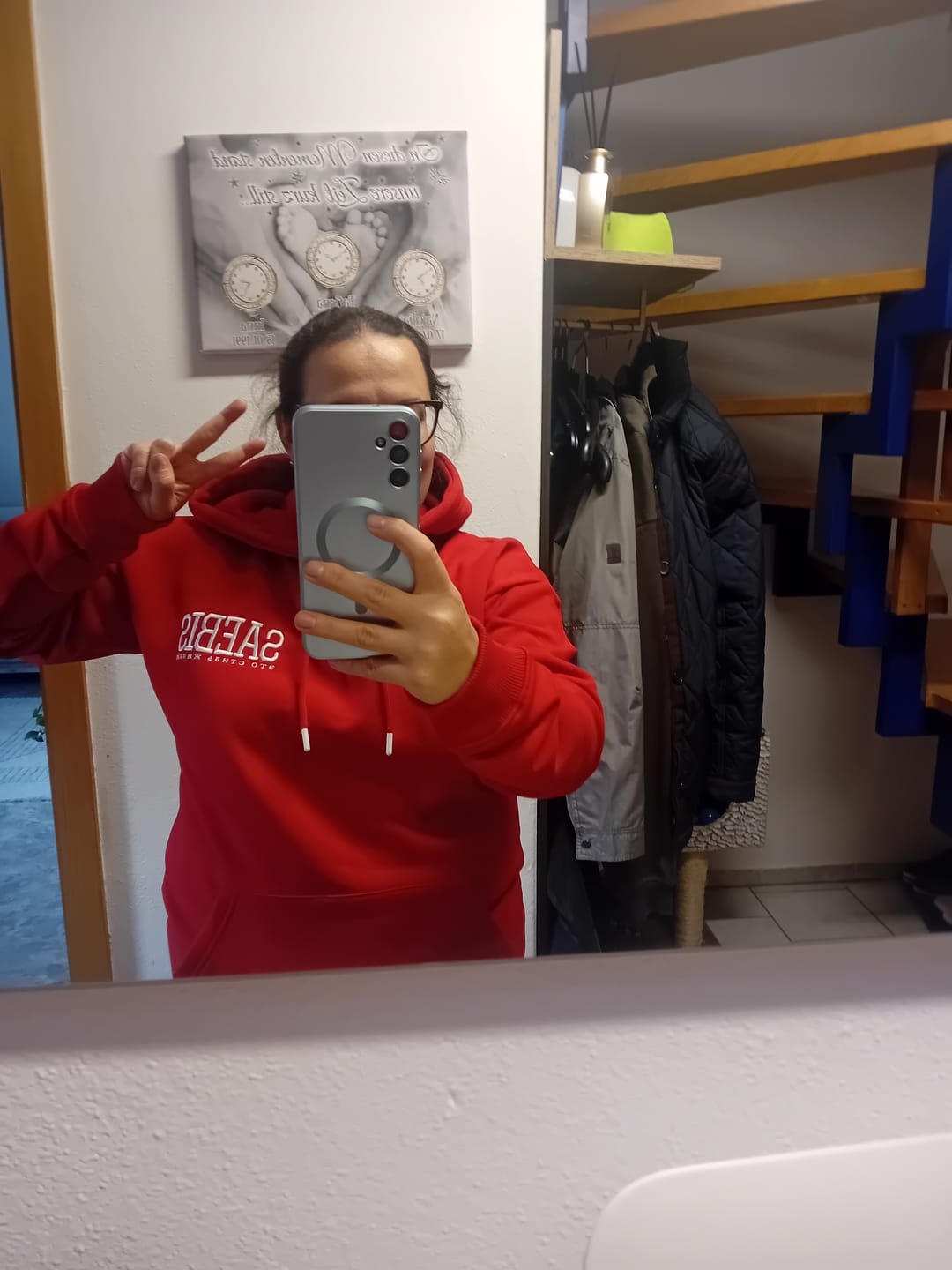 Customer photo review of Lifestyle Herren Sweater babyblau mit Stickerei by SAEBIS®