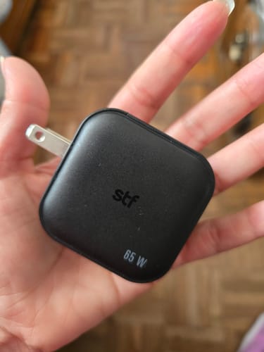 Customer photo review of Cargador Pared GaN 65W 3 Salidas + Adaptadores UK/EU/AU Carga Ultra Rápida
