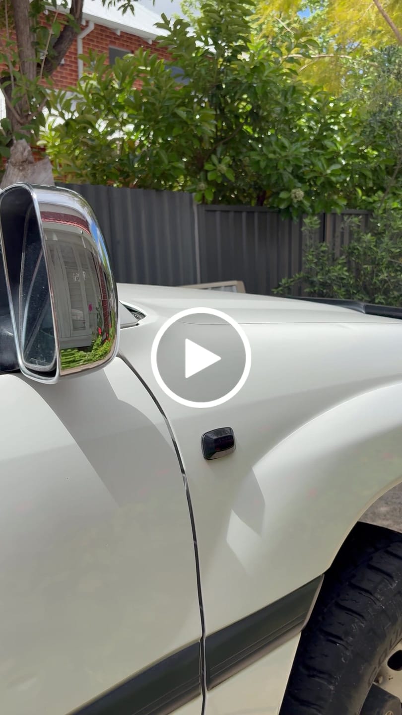 Customer video review of Sequential Side Indicators to suit 80, 100 series Toyota Landcruiser