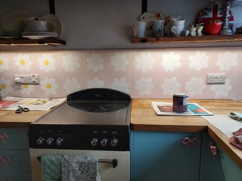 Customer photo review of Small Daisy Wall Stencils