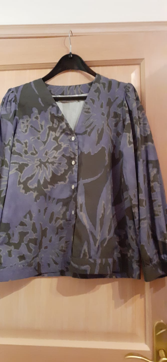 Customer photo review of Blouse Léocadie - Ikat violet/kaki