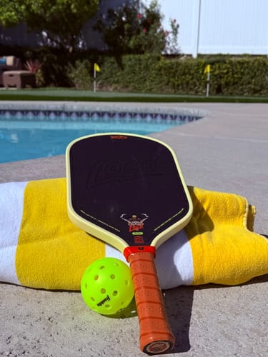 Customer photo review of Loco 16mm Pickleball Paddle- Hybrid (PRE-ORDER) (READ DESCRIPTION)