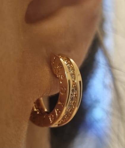 Customer photo review of ZERO 1 DIAMOND PAVED MINI PINK GOLD EARRINGS