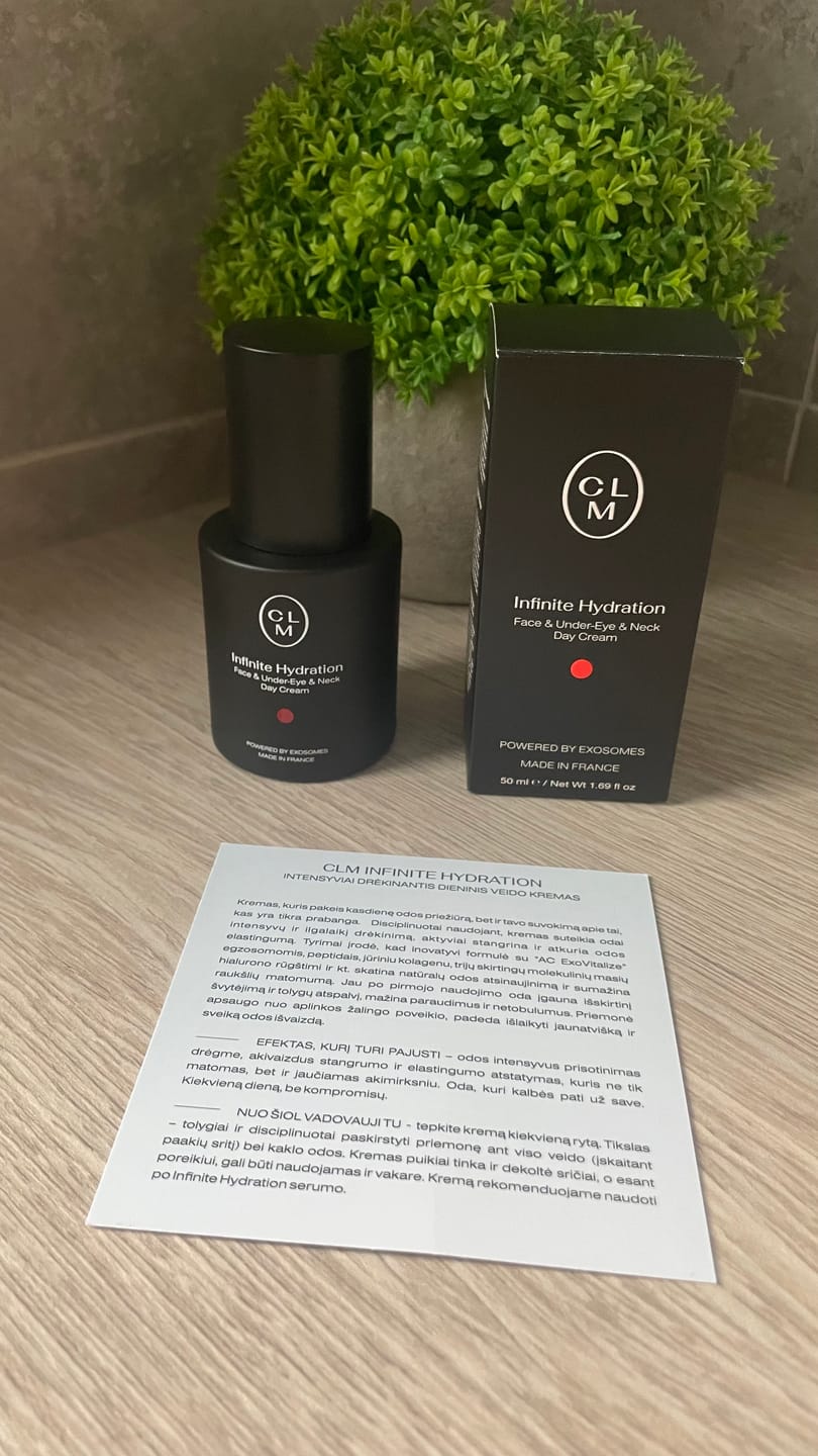 Customer photo review of Drėkinantis dieninis veido, paakių ir kaklo kremas 50ml