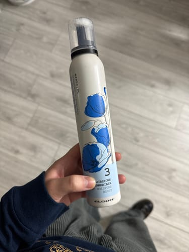 Customer photo review of Mouse Acondicionador Hidratante Instantáneo Sin Enjuague Luminoil Elgon