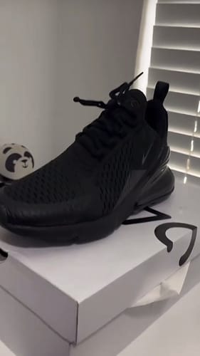 Customer photo review of Air Max 270