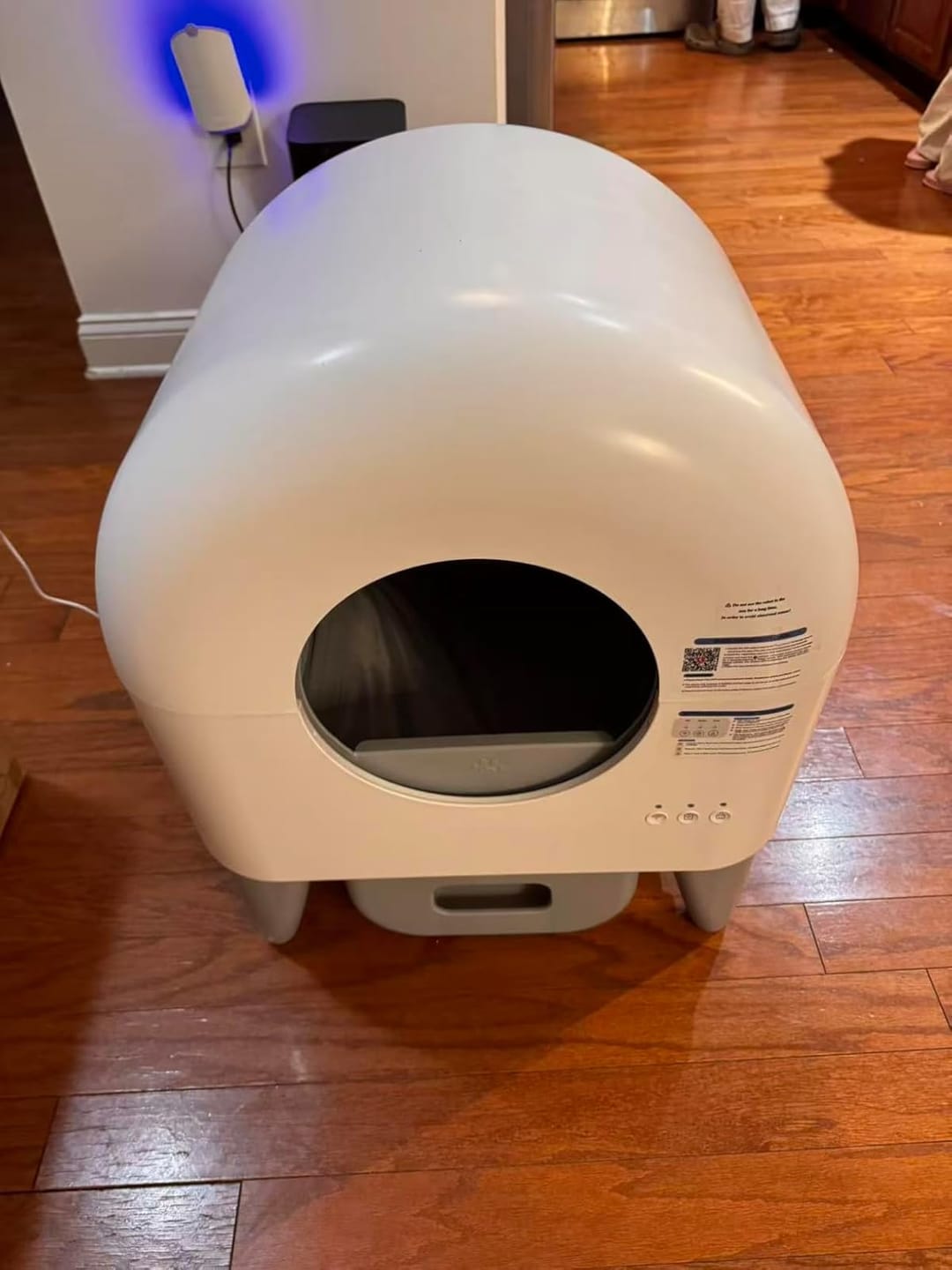 Customer photo review of Cumrige M4 Self-Cleaning Litter Box | Smart Odor-Control Automatic Cat Litter Box