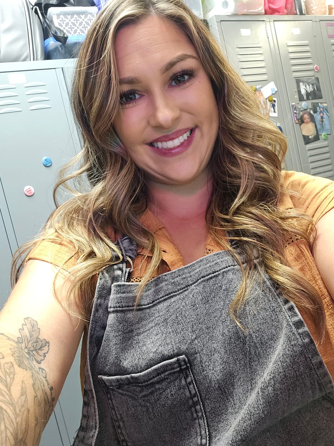Customer photo review of Black Acid Washed Denim Apron