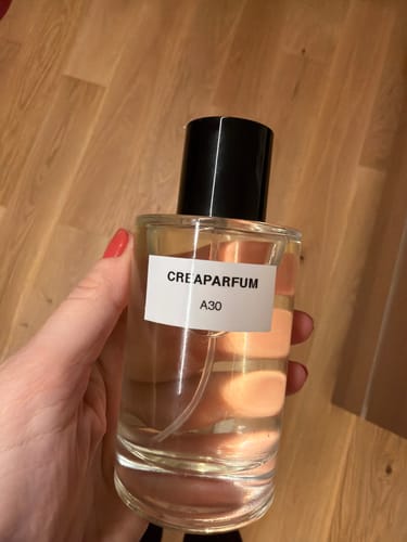 Avis photo d'un client sur A30 similaire à Eau des Merveilles de Hermes
