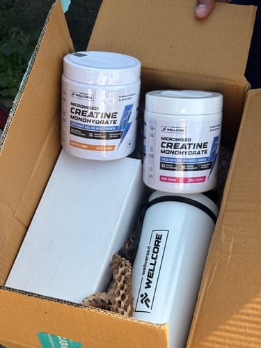 Customer photo review of Wellcore - Micronised Creatine Monohydrate (83 Servings, Tropical Tango) + Premium Steel Shaker