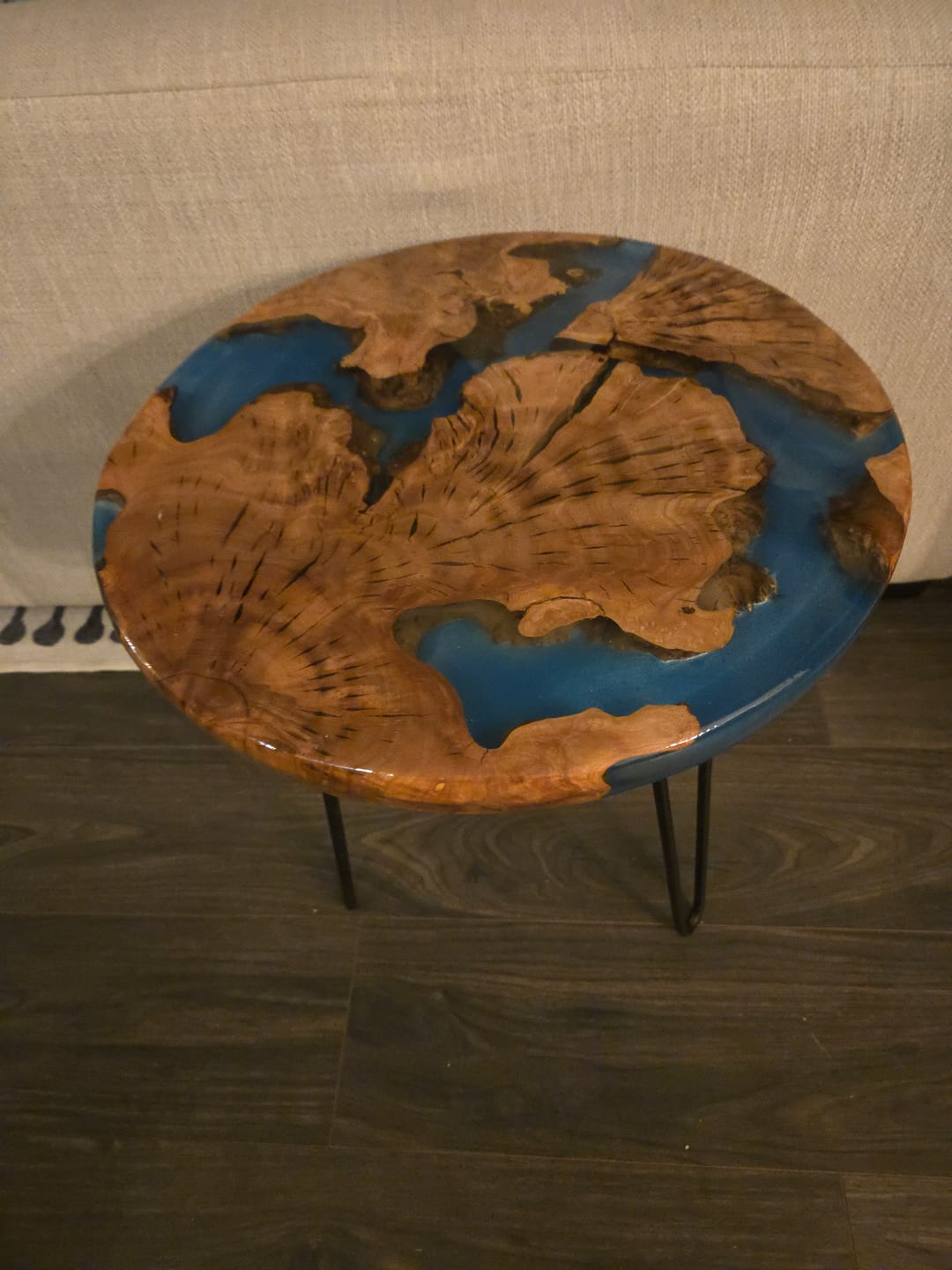 Customer photo review of 18" Round x 2" Deep Silicone Mold For Epoxy Resin