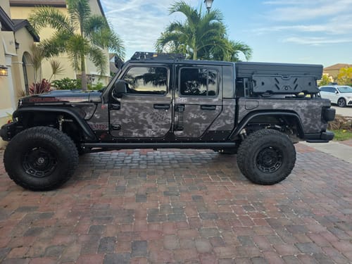 Customer photo review of Gladiator JT Removable Trail Armor