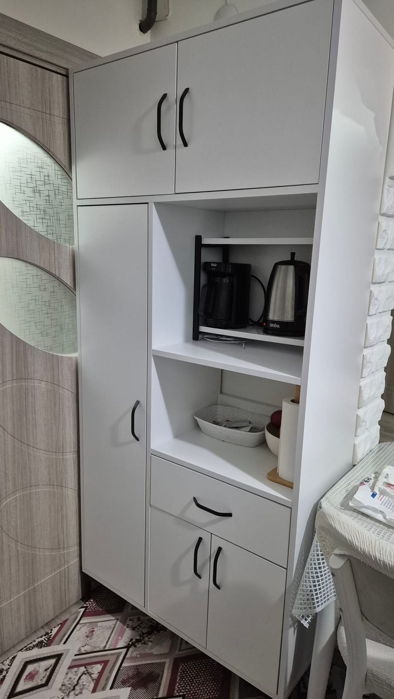 Customer photo review of Rani JE165 Çok Amaçlı Dolap 5 Kapaklı 1 Çekmeceli Kiler Mutfak Dolabı Beyaz