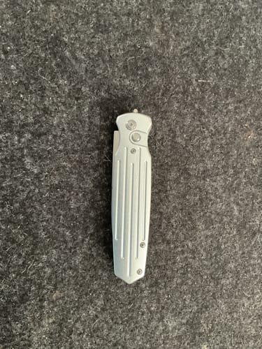 Customer photo review of Maddox Push Button Switchblades