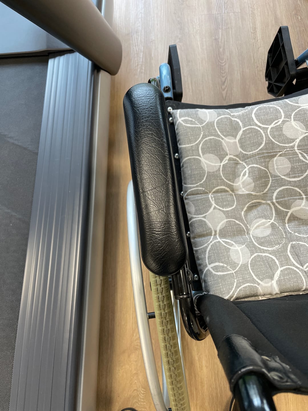 Customer photo review of Bracciolo standard con base in plastica