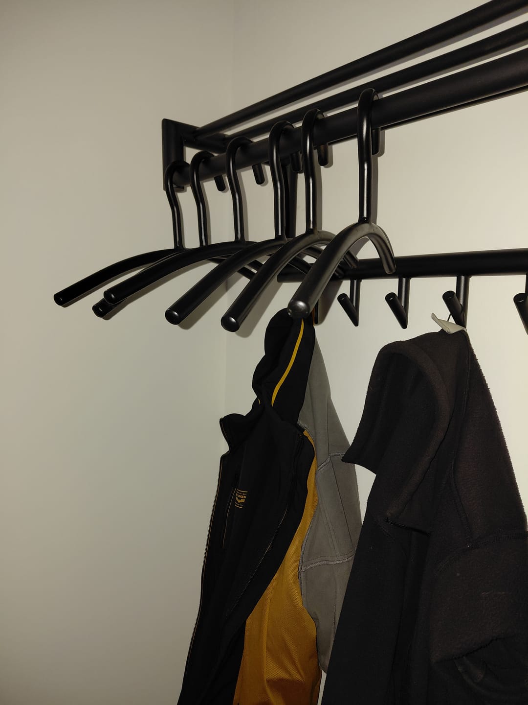 Customer photo review of Kledinghanger 6st ronde buis Zwart