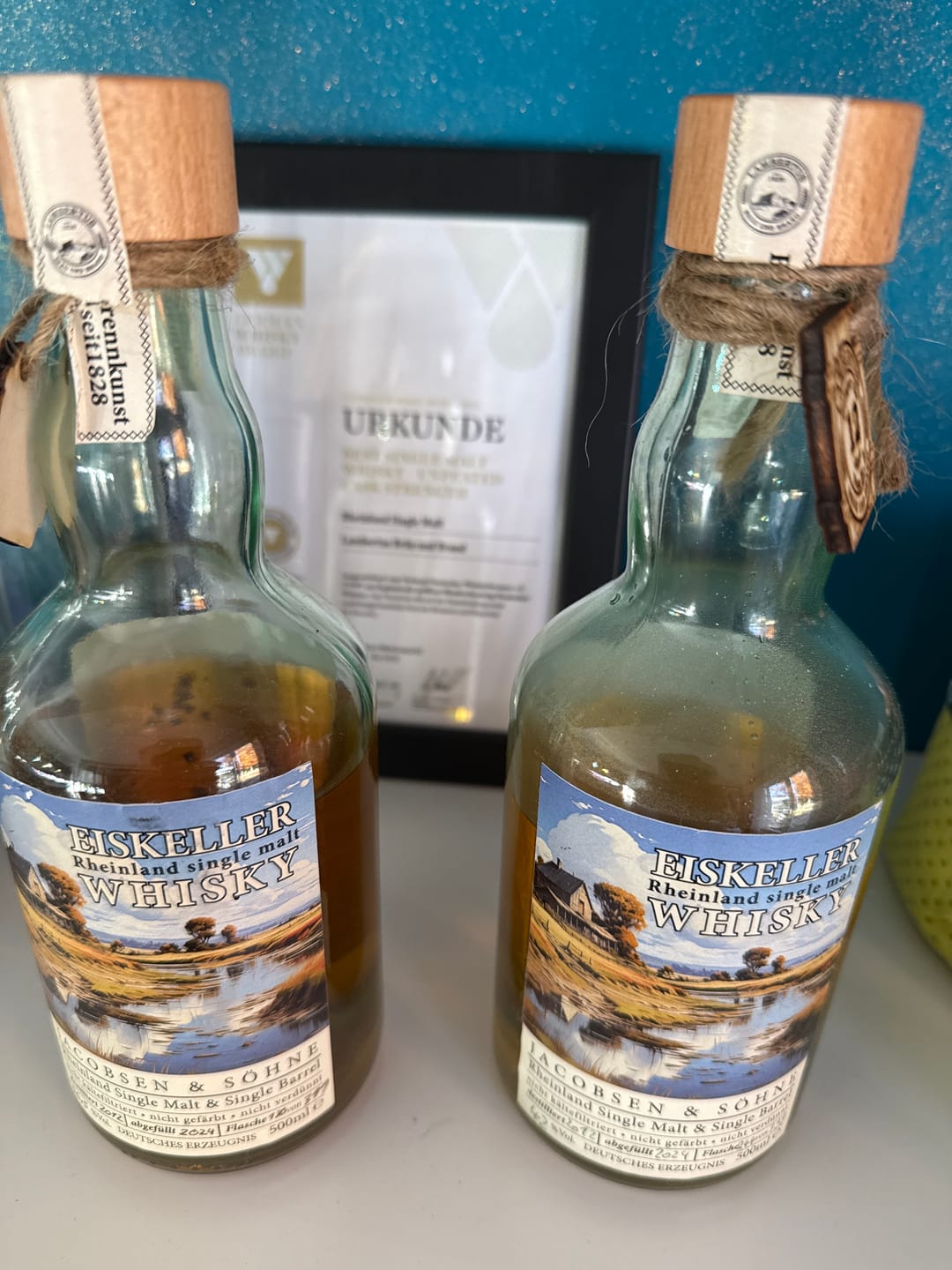 Customer photo review of Single Malt Eiskeller-Whisky 12 Jahre Single Cask Fass 4 (German Whisky Award)