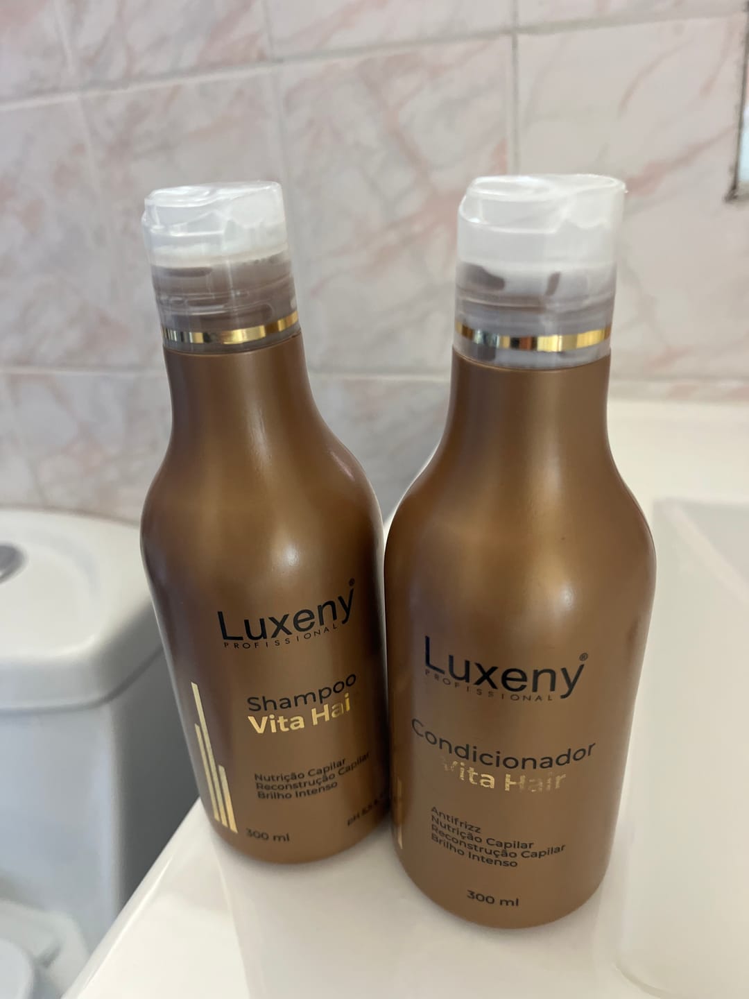 Customer photo review of Acondicionador Reconstrucción Vita Hair 300 ml