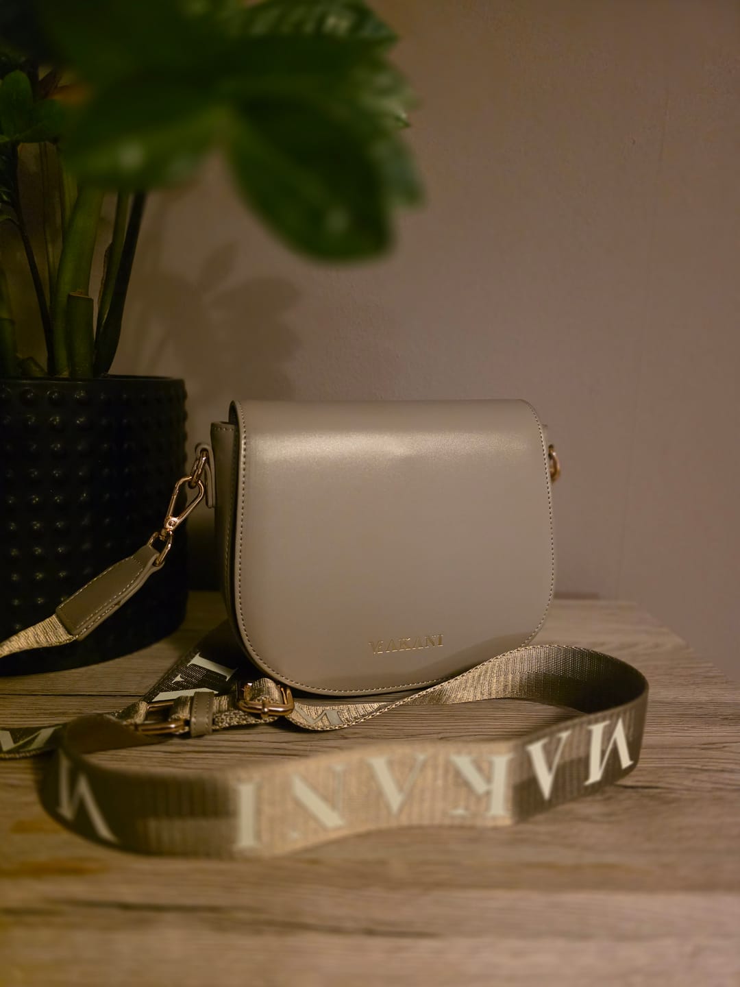 Customer photo review of JASMIN - TAUPE