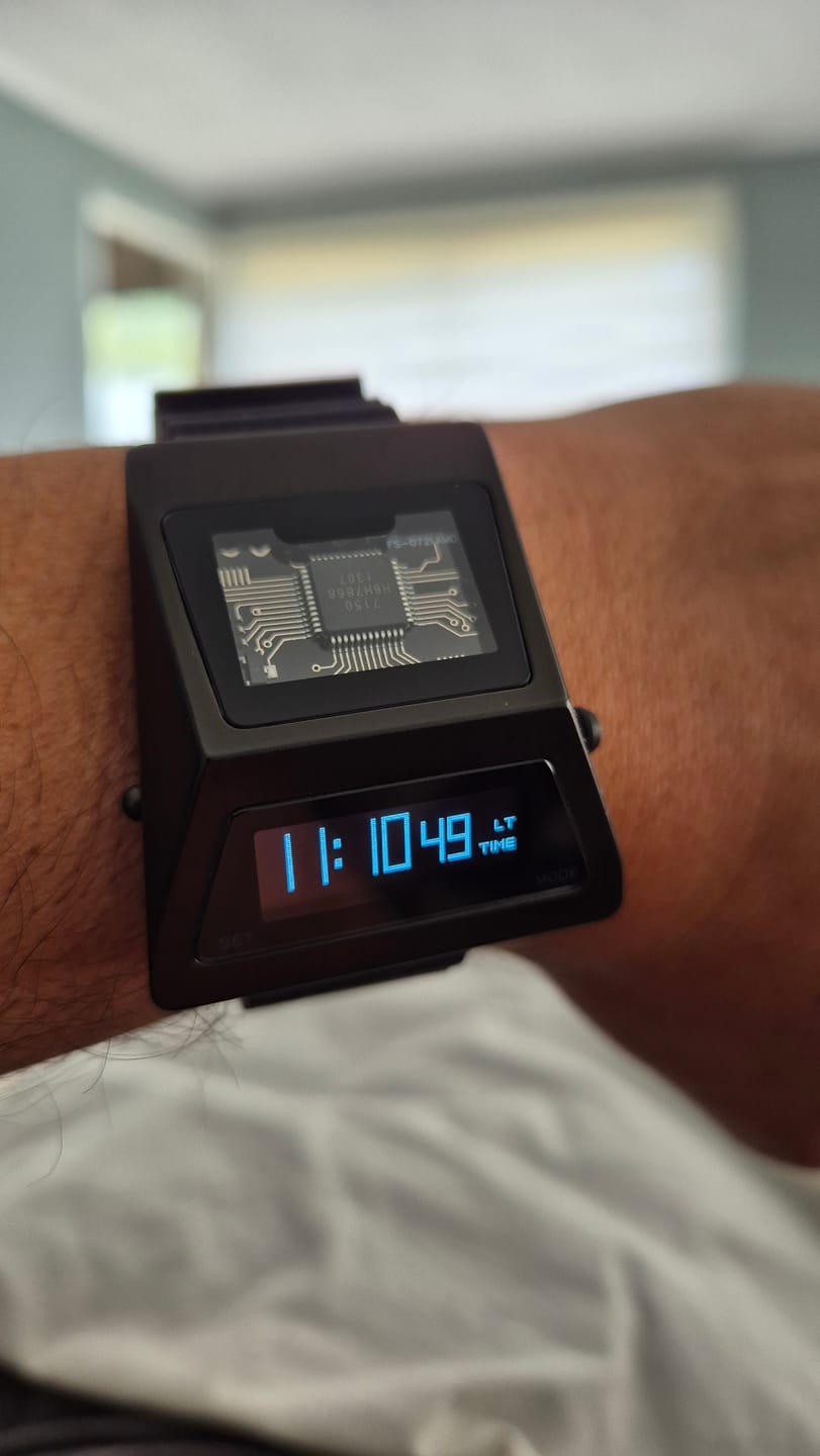 Customer photo review of Reloj Benly Design S3000B-C Cyber Watch OLED