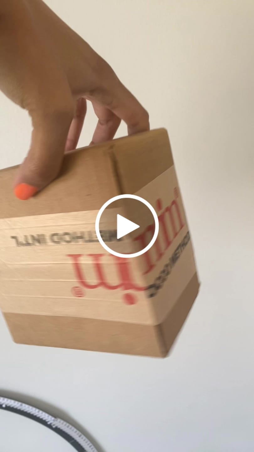 Customer video review of Feng Shea Facial Scrub