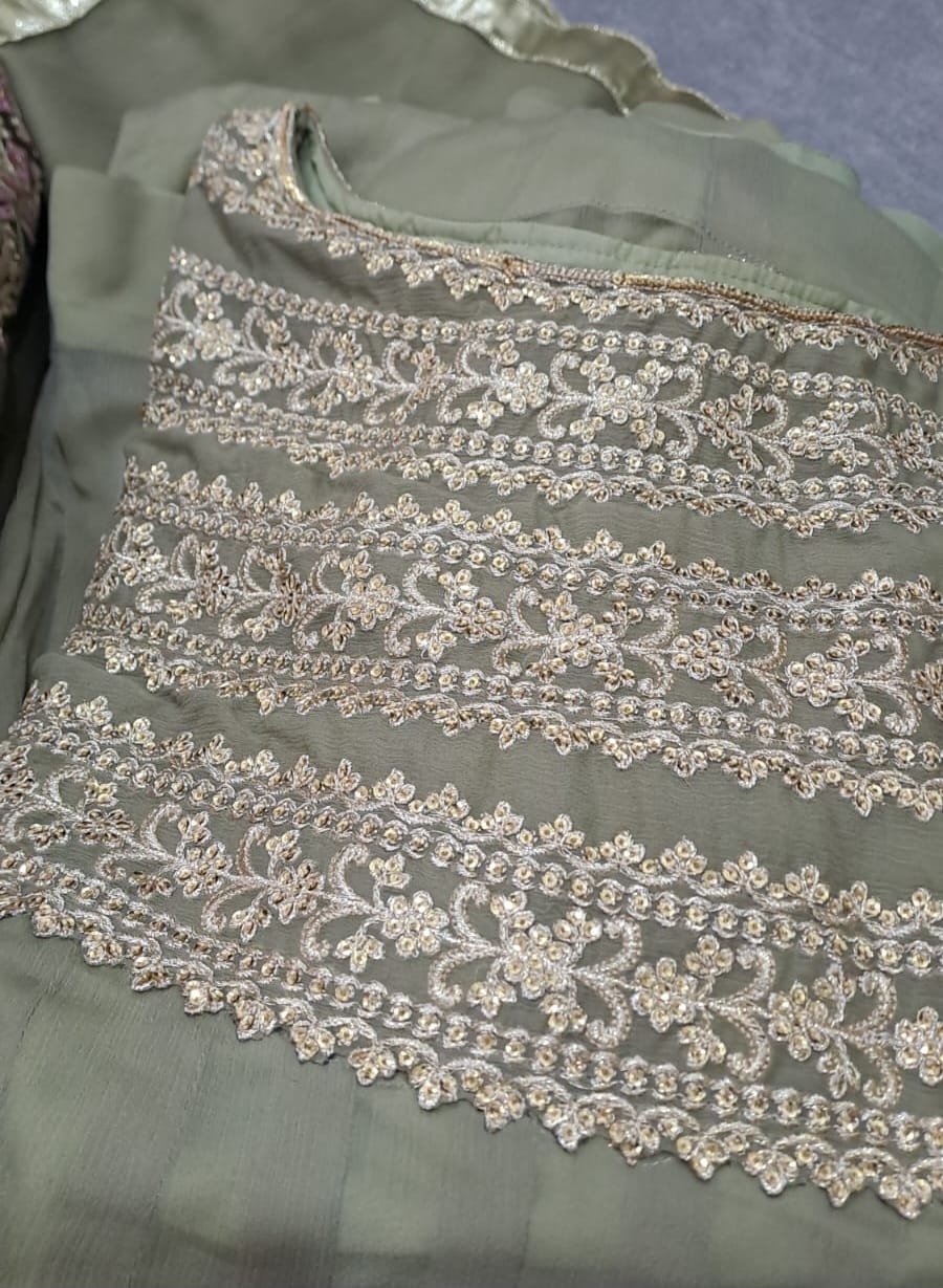 Customer photo review of EZRA