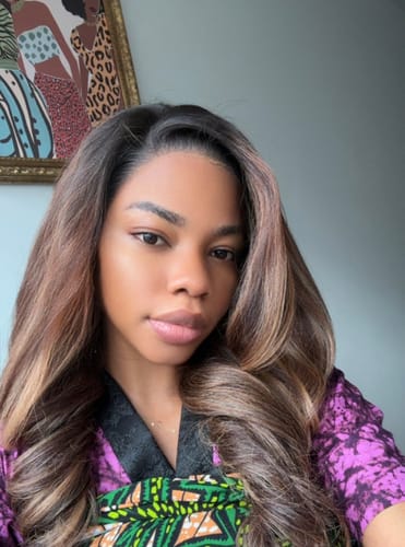 Customer photo review of Sensationnel Glamora Glueless Pre-Styled 13x4 HD Lace Front Wig - GLAM UNIT 1