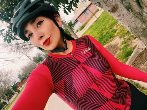 Reseña con foto de un cliente sobre Tricota larga Flame Z-135 LAMEDA Unisex