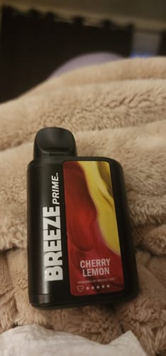 Customer photo review of Breeze Prime Edition Disposable Vape