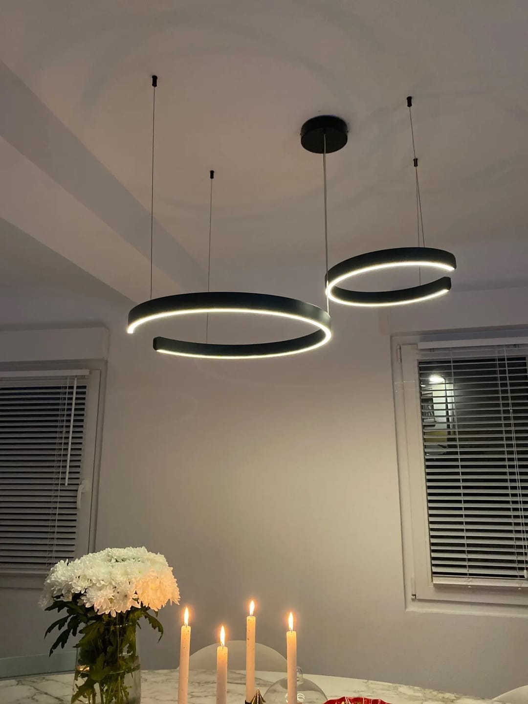 Customer photo review of WOMO Schwarz/Gold Ring Led Kronleuchter-WM2009