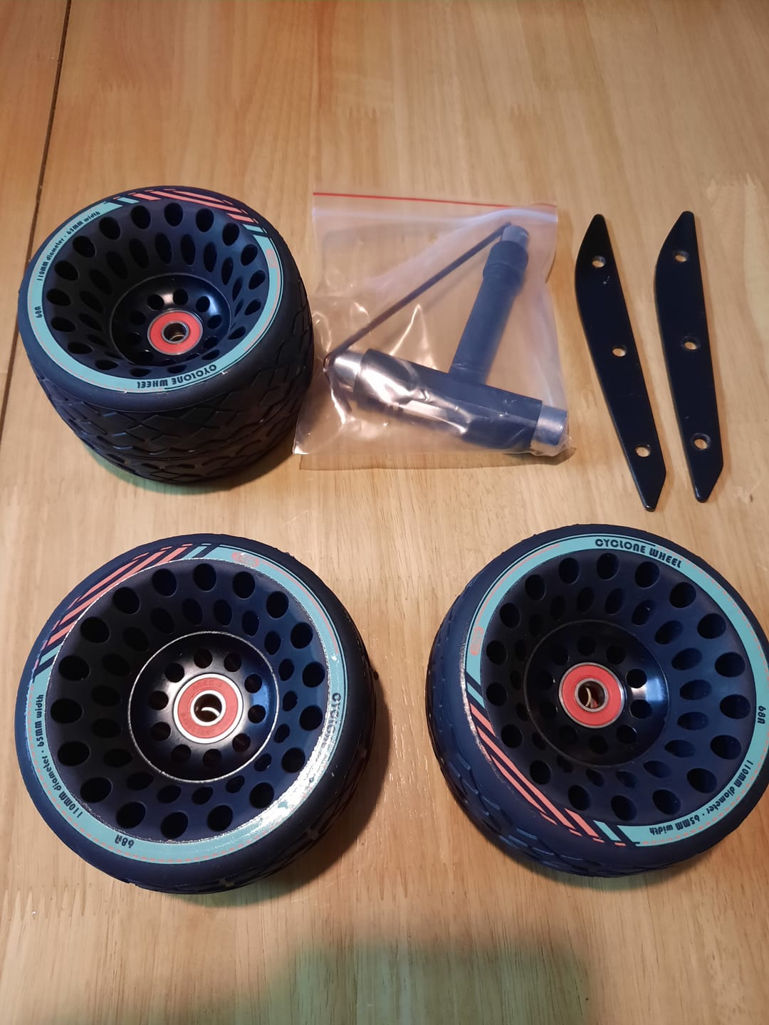 Customer photo review of Meepo Cyclone 110s Ultra Comfort High Grip Street Wheels