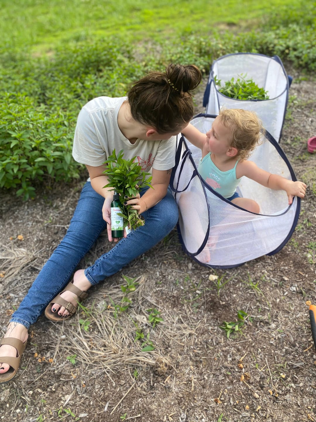 Customer photo review of Skitopel Lemon Spray Bundle - All-Natural, Deet-Free Protection for the Whole Family