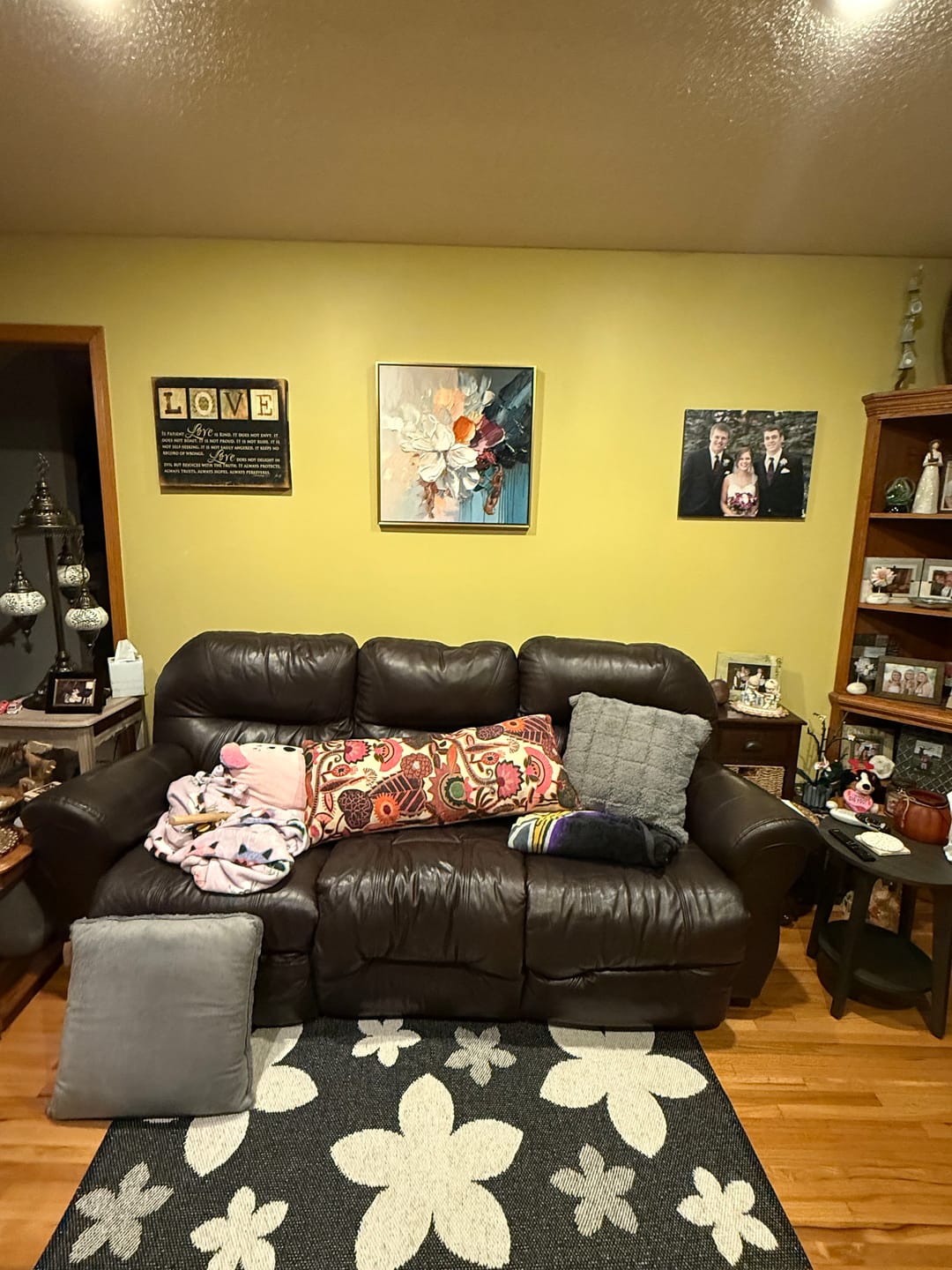 Customer photo review of Textured Abstract Waves in Warm Neutrals-wp242348