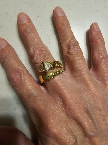 Customer photo review of SERPENTI RING GOLD DIAMOND