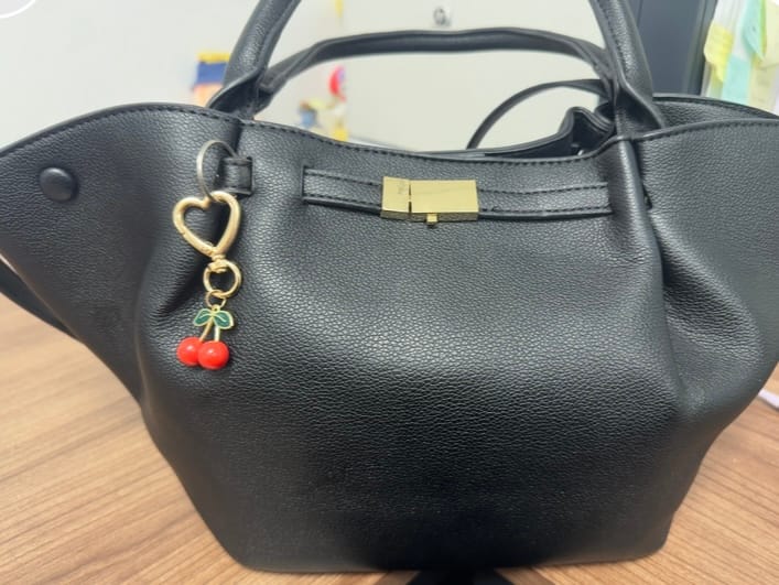 Customer photo review of Melanie Leather Bag