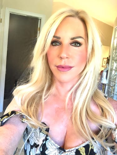 Customer photo review of Plus+ Gossamer® Lash