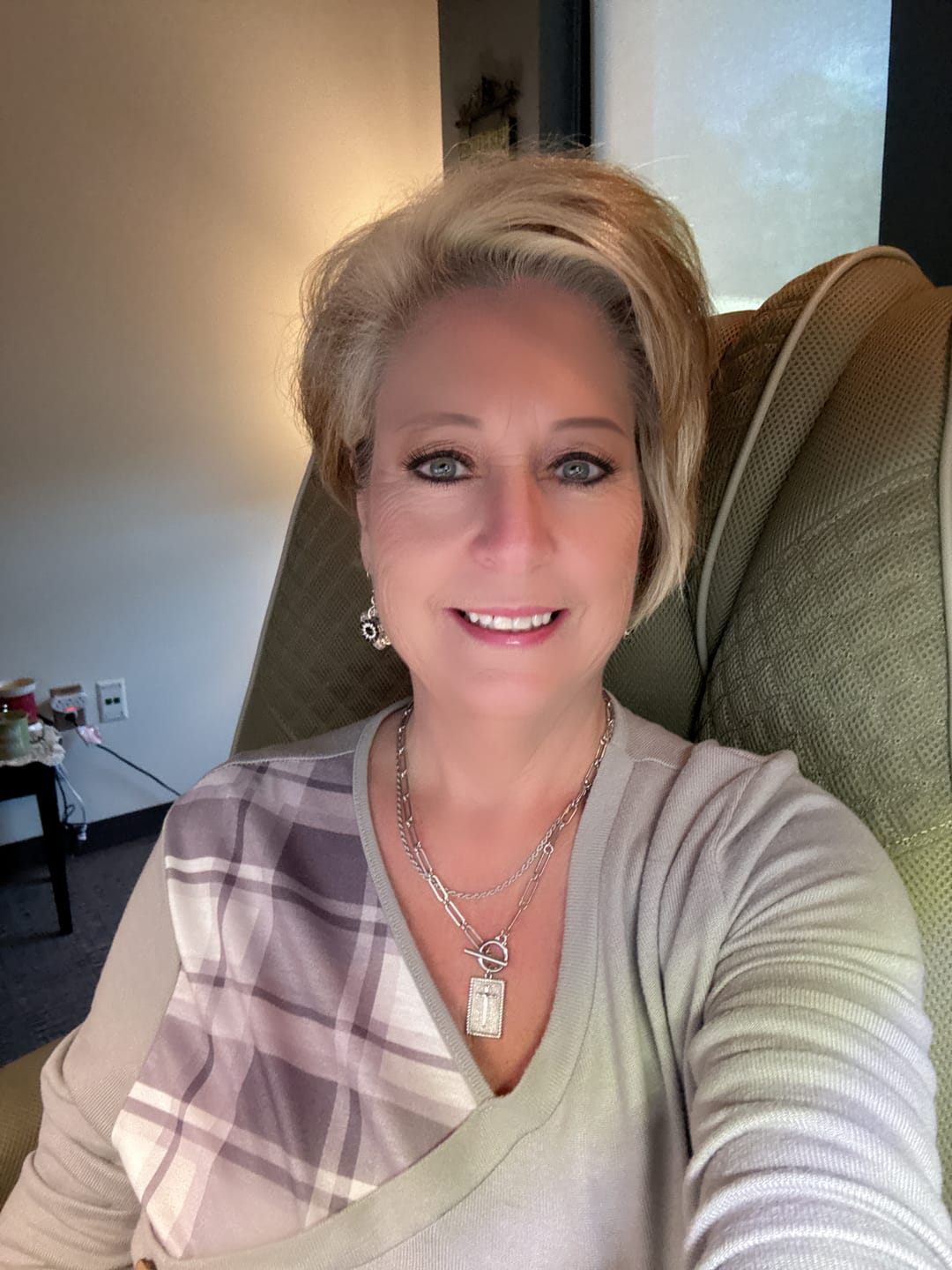 Customer photo review of The Eternal Pendant Necklace