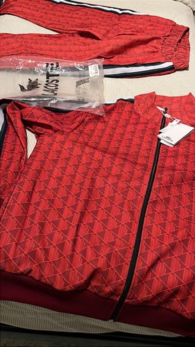 Tiziana L. review of Tuta Lacoste Paris image 1 out of 1