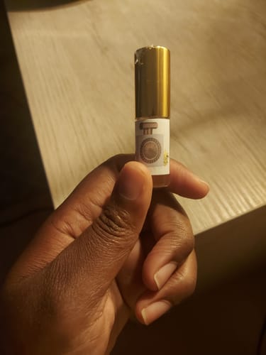 Customer photo review of DECANTE NEBRAS ELIXIR LATTAFA PRIDE - 5ML