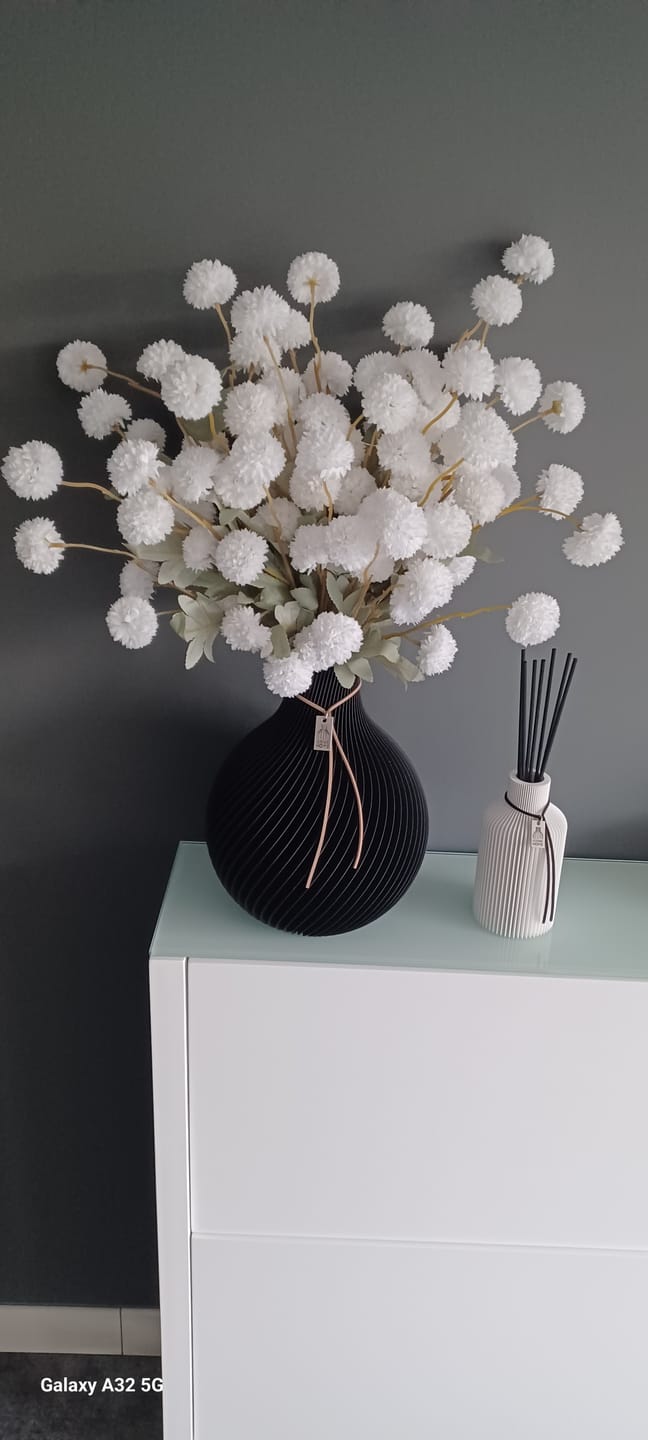 Customer photo review of Fleurs de Kiku - Blanc (20 tiges/ 100 pompons)