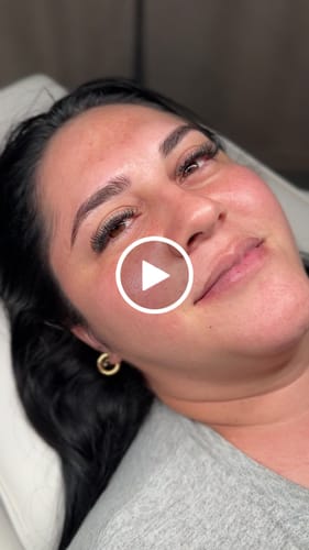 Customer video review of W Lashes