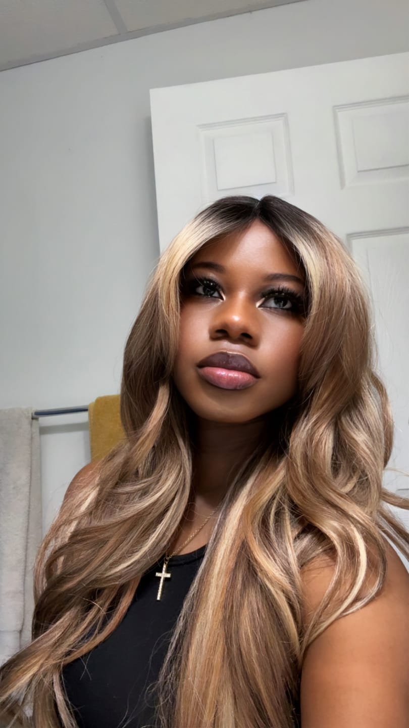 Customer photo review of FreeTress Equal Curtain Bang HD Lace Wig - BOMBSHELL