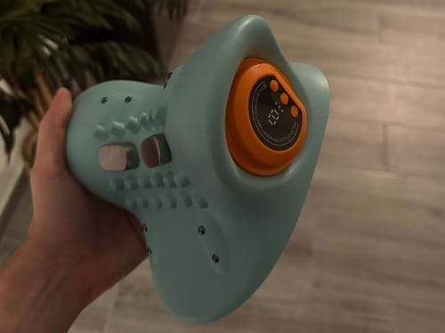 Customer photo review of OrthoNeck Pro - Nackendehner